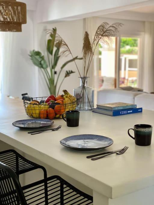 Celebrate Life'S Precious Moments At Can Saca! Sant Jordi de ses Salines Bagian luar foto